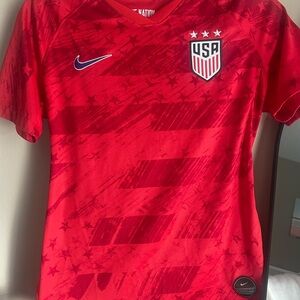 Nike Women’s Red 2019 USA Soccer Jersey with Navy Swoosh